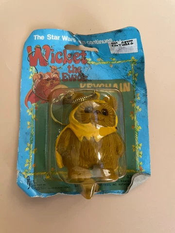 Wicket the Ewok Star Wars 1983 NEW SEALED Keychain 2" MOC action figure Cover