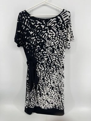 Alfani Short Sleeve  V Neck Side Tie  Dress Size Large Black White Fast Shipping - Image 1 of 4