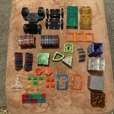 Magformers Lote de 179 Piezas Construcción Magnética Lote Mixto Y 20+ Tarjetas de Construcción Foto 1 de 4