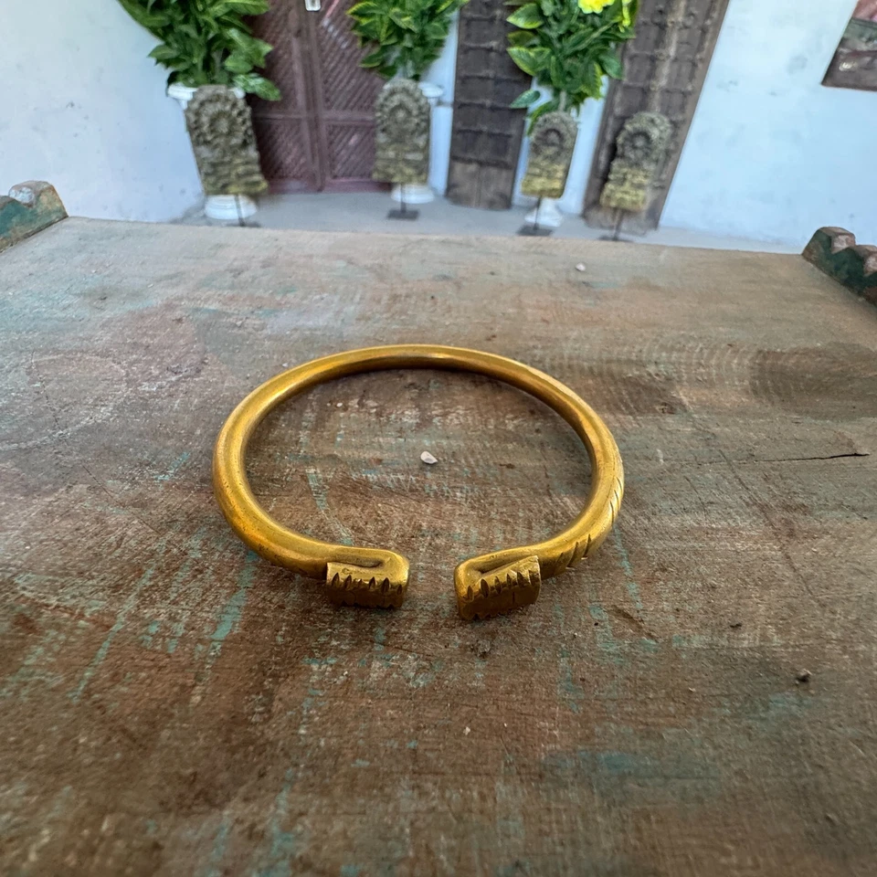 Старинный старый коллекционный латунный браслет с гравировкой мужской ручной браслет Kada - Изображение 1 из 4