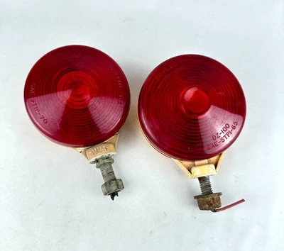 Set of 2 Post Mounted Double Faced Stop Tail Turn Lights Orange and Red Untested - Image 1 of 4