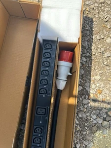 NEW APC APDU9981EU3 Switched Rack 9000 Series PDU 230V 21x C13 3 x C19 16A ZeroU - Picture 1 of 7