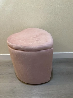 Hello Kitty Impressions Vanity Pink Velvet Heart Shaped Storage Ottoman BNWT - Image 1 of 3