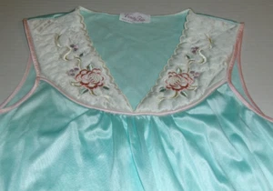 Vanity Fair Night Gown Women Sz. Med. Pastel Green Knee Length Nylon Embroidered - Picture 1 of 22