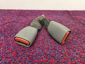 JEEP GRAND CHEROKEE SRT8 05-10 OEM REAR BACK CHAIR SEAT BELT BUCKLE RECEIVER - Picture 1 of 2