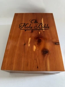 1976 Holy Bible Memorial Edition Concordance KJV in Wooden Cedar Box  - Picture 1 of 11
