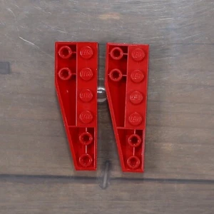 LEGO 41764 Bright Red Modified Brick Right Shell w Bow Angle 2x6 Qty 2 - Picture 1 of 2