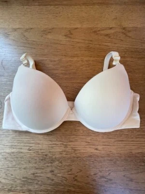 Sujetador acolchado SOMA liso marfil liso 38DD abrazable a medida push up liso Foto 1 de 2