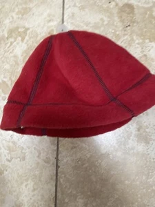 New Gap Kids Red Fleece Hat Size L/XL - Picture 1 of 4