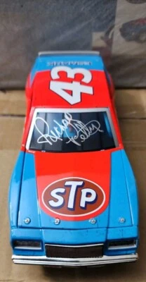 #43 Richard Petty Autografiado 1981 BUICK STP Wilkesboro Race Win 1/24 Die Cast  Foto 1 de 3