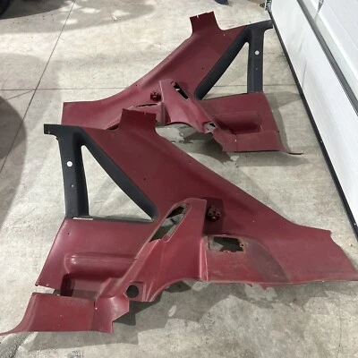 Paneles interiores traseros FoxBody Ford Mustang 1987-1989 Foto 1 de 3