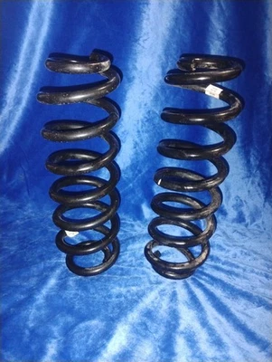 AUDI Q3 2019-2024 - Muelle helicoidal trasero 5QF511115DF Foto 1 de 4