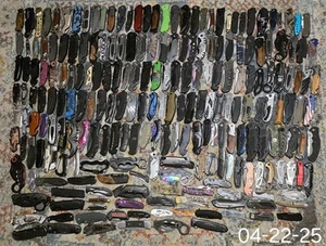 2 Pound Grab Bag Lot TSA Confiscated Knives Folding Tactical Camping EDC Fishing - Picture 1 of 3