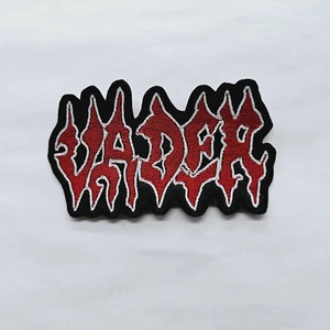 PARCHE BORDADO CON LOGOTIPO EN FORMA DE VADER - Imagen 1 de 2