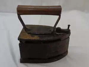 Antique Charcoal Sad Flat Iron Box Coal Fired Top Lid Wood Handle Vtg House Tool - Picture 1 of 12