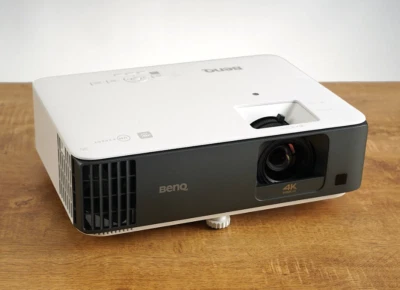 BENQ TK700STi Gaming Beamer 4K 4K Heimkino Beamer / Original - Bild 1 von 4