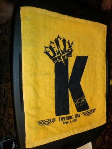 SEATTLE MARINERS "KING FELIX" 2015 OPENING DAY BASEBALL TOWEL HERNANDEZ GIVEAWAY Cover