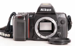 Nikon F801 *Exc+ analoge Spiegelreflexkamera 35 mm nur Gehäuse - Bild 1 von 10