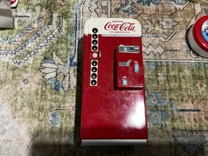 Vintage 1995 Coca Cola Automat Coin Bank - Bild 1 von 5