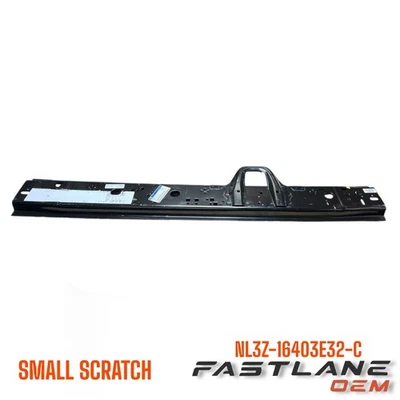 Ford F-250/F-350 Super Duty 2015-2024 refuerzo nuevo fabricante de equipos originales NL3Z-16403E32-C Foto 1 de 4