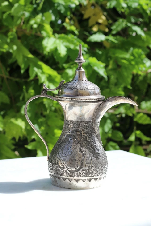 Antigua cafetera árabe exuberante aguja grabado plata 84 - 617 gramos Foto 1 de 4