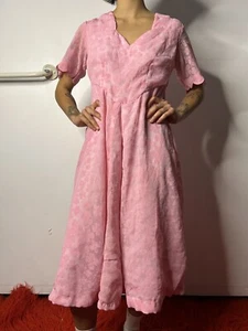 Vintage 1950s Handmade Dress Pink Nylon Sweetheart Neck Scalloped Yoke AU 10 - Picture 1 of 10
