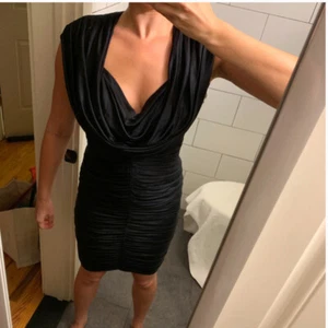 Zac Posen Black Ruched Satin Fitted Cocktail Dress Sz 6 - Picture 1 of 3