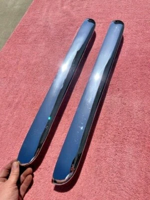 Oldsmobile 98 1959 NOS parachoques delantero barra superior/par de protección de rejilla de faros Foto 1 de 4
