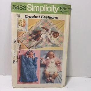 Botines gorro Simplicity Crochet Fashions 5488 para bebés - Imagen 1 de 3
