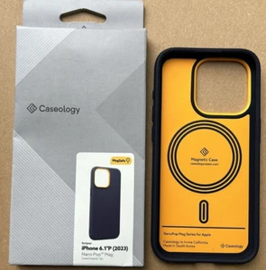 Funda Caseology Nano Pop Mag para iPhone 15 Pro Blueberry Azul Marino Compatible con MagSafe - Imagen 1 de 9