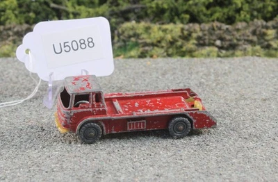Husky Red #27 Bedford TK Skip Lorry Poor FNQHotwheels U5088 - image 1 of 4