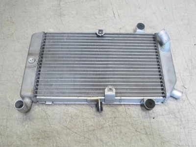 Заводской радиатор 2002 - 2013 Honda FSC 600 серебристое крыло - Изображение 1 из 2