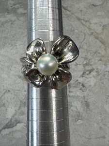 ANN KING ANILLO FLOR ORQUÍDEA PERLA AGUA DULCE PLATA ESTERLINA 925 TALLA 8 Z104 - Imagen 1 de 14