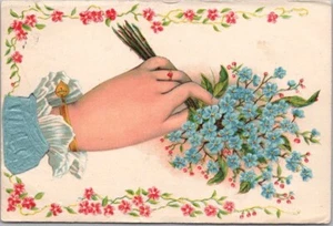 Romance 1907 / Postal en relieve mano de damas / Forget-Me-Nots / seda real - Imagen 1 de 2