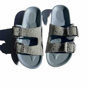 Madden Mädchen Pantoletten Sandalen Größe 7 blau Perlen einmal getragen - Bild 1 von 4