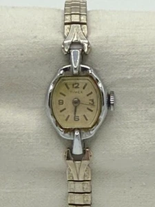 Vintage Timex mechanische Damenuhr silberfarben Stretchband zierlich läuft nicht - Bild 1 von 6