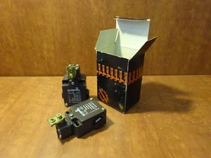Schmersal limit switch - Picture 1 of 2