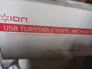 Giradischi trasmissione a cinghia abilitato USB ION TTUSB - Foto 1 di 13