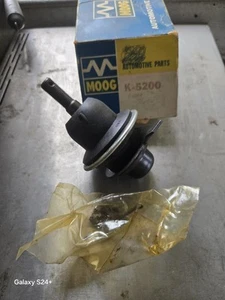 Moog K5200 Cadillac 1961-76 Rt Upper Ball Joint - Picture 1 of 1