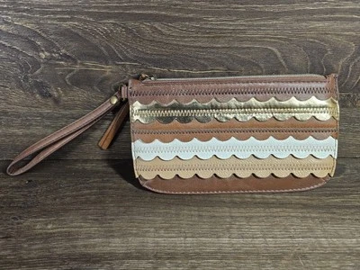 Relic Women’s Takeaway Scalloped Clutch 8" x 4.5" - Image 1 of 4