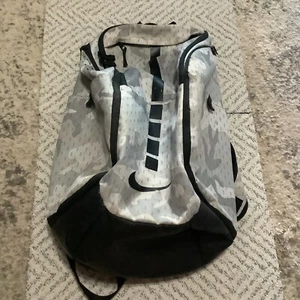 Nike Hoops Elite Pro Backpack Camo Gray/White - Picture 1 of 11