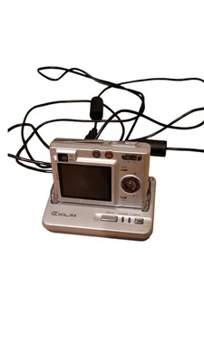 Casio Exilim EX-Z30 Digitalkamera mit Ladestation - Bild 1 von 4