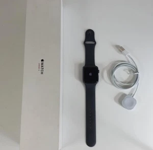 Apple Watch Series 3 Smart Watch 42mm WR-50 Good Working Order - Picture 1 of 14