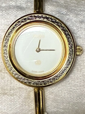 Gucci 11/12 Change Bezel VINTAGE BANGLE Quartz Women's Watch - Image 1 of 4