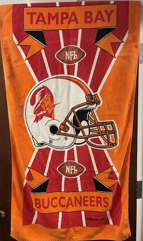 Rare Vintage Old Logo Tampa Bay Buccaneers Beach Towel 30"x60"-Bucco Bruce-1994 Cover