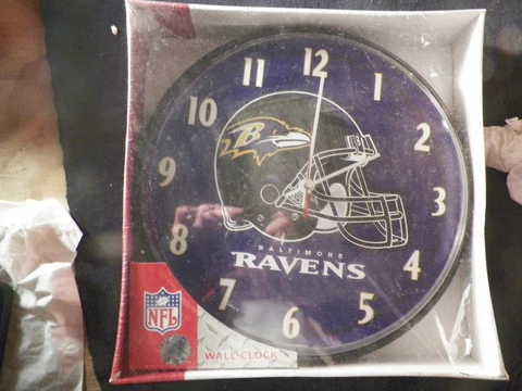 BALTIMORE RAVENS  Round 12" Wall Clock Battery Helmet Logo WinCraft® Cover