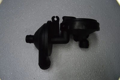 BMW E46 Oil Seperator Crank Case Vent Valve 99-05 323 325 330 525 530 E39 E53 X5 - Изображение 1 из 4