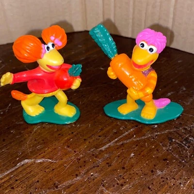 Figura de PVC Fraggle Rock GOBO 1988 y rojo de 2,5" sosteniendo zanahoria de colección - años 80 Foto 1 de 2