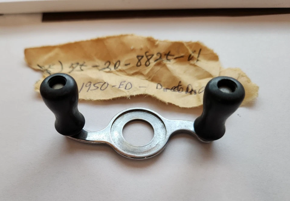 New old stock Shakespeare Direct O Drive 1950 ED Casting Reel handle - Image 1 of 1