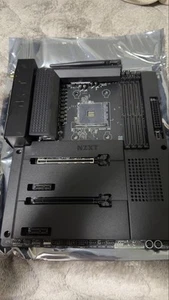 Nzxt B550 Motherboard Atx Amd Ryzen Pcie 4.0 Gaming Pc Build Desktop Motherboard - Picture 1 of 3